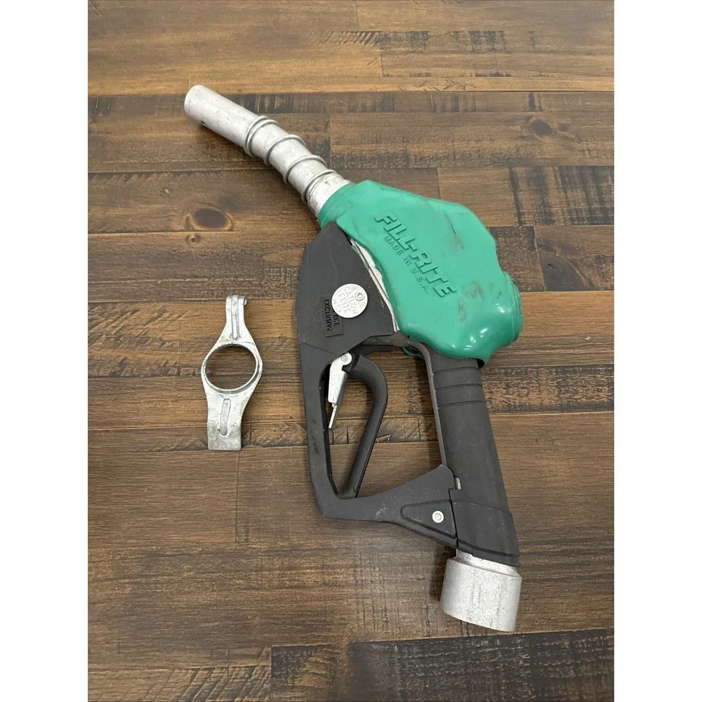 Nozzle with Hook 1